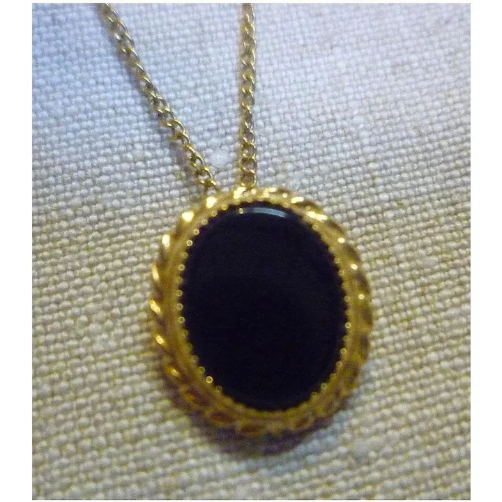 Onyx 12K GF Pendant Necklace Signed KL 