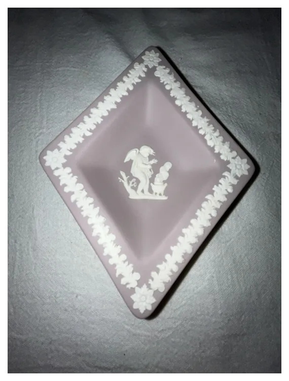 Wedgwood Jasperware Lilac Diamond Pin Dish. For Sale at Ruby Lane